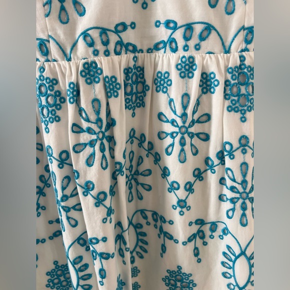 Lilly Pulitzer Lillyanne White and Blue Floral Eyelet Dress, Size 6 - Picture 3 of 5